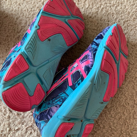 ASICS foams - Picture 4 of 5